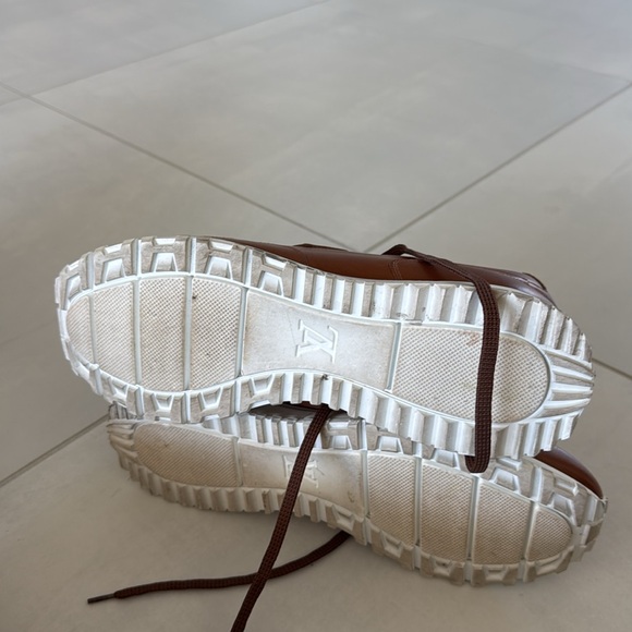 7 1/2 LV size. Worn only a couple of times 
Great shape. No box - Picture 3 of 4